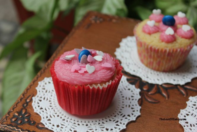 Pink Frosting Cupcakes