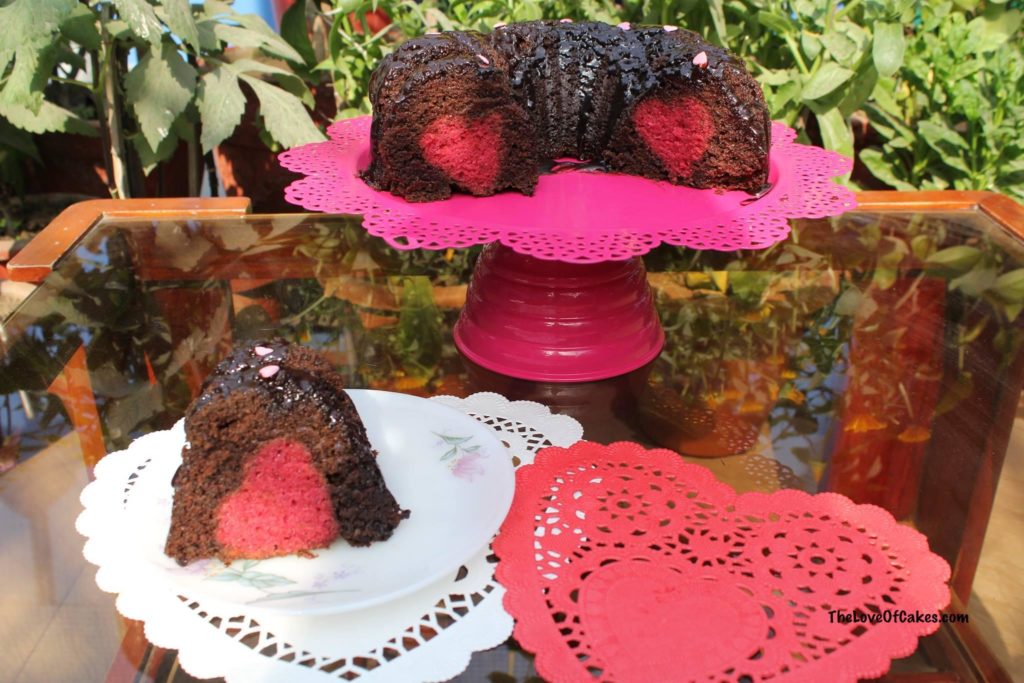 chocolate bundt cake with strawberry